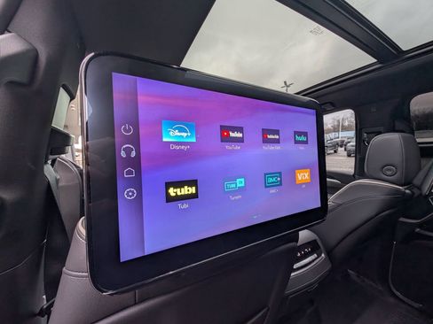 Used 2026 Cadillac Escalade ESV Sport w/ Touring Package image 44