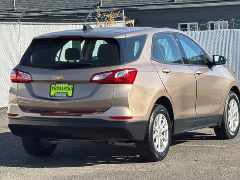 Used 2019 Chevrolet Equinox LS FWD image 4