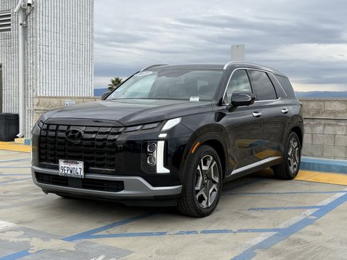 Used 2023 Hyundai Palisade Limited image 7