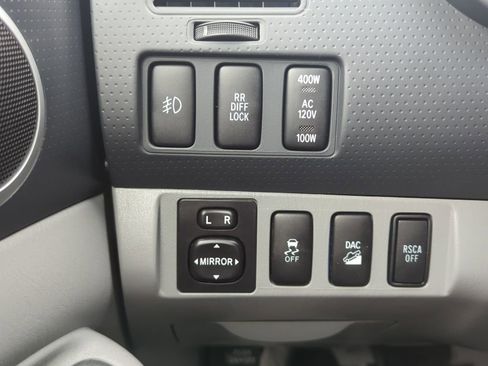 Used 2013 Toyota Tacoma w/ TRD Off-Road Pkg image 6