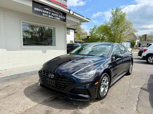 Used 2023 Hyundai Sonata SEL image 2