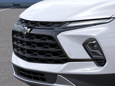 New 2026 Chevrolet Blazer LT w/ Convenience Package AWD/4WD image 39