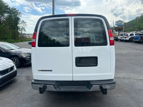 Used 2024 Chevrolet Express 2500 w/ Driver Convenience Package RWD image 6
