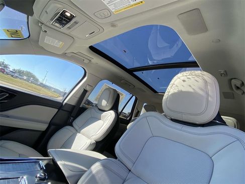 New 2025 Lincoln Aviator Reserve w/ Equipment Group 201A image 19