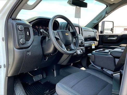 New 2026 Chevrolet Silverado 2500 Custom w/ Custom Value Package AWD/4WD image 8