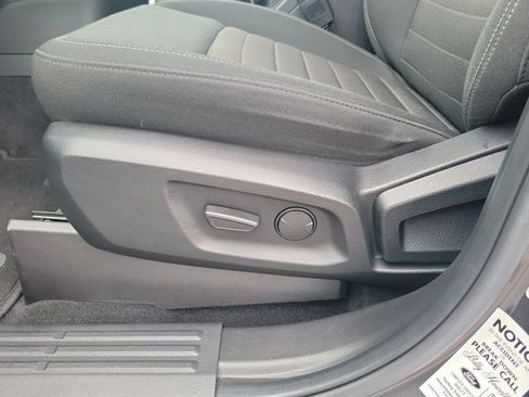 Used 2019 Ford Ranger XLT w/ Equipment Group 302A Luxury AWD/4WD image 16