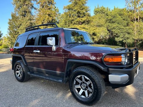 Used 2007 Toyota FJ Cruiser 4WD image 11