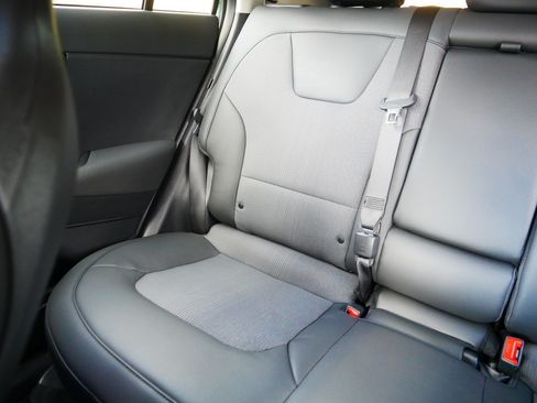 Used 2023 Kia Niro Wind w/ Wind Preserve Package FWD image 12