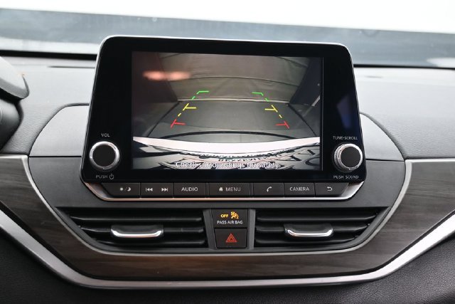 Used 2024 Nissan Altima 2.5 SV FWD image 24
