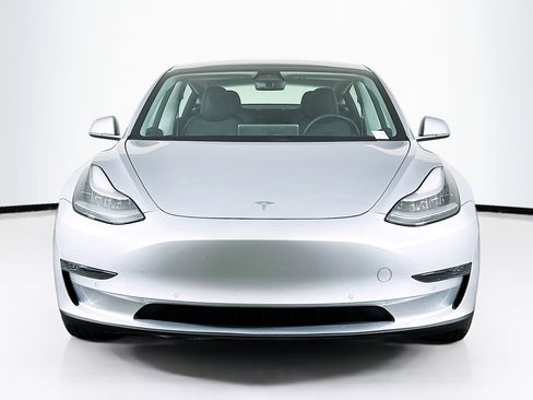 Used 2018 Tesla Model 3 Long Range image 2