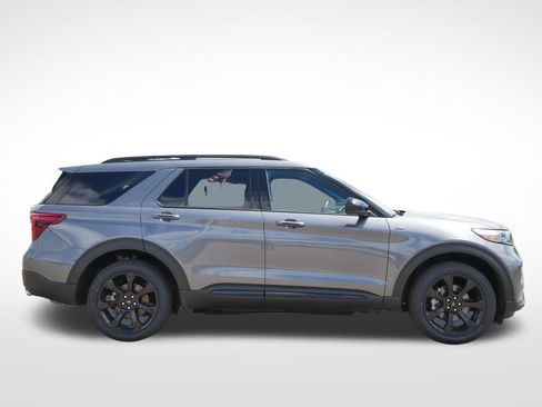 Certified 2024 Ford Explorer ST-Line w/ Class IV Trailer Tow Package AWD/4WD image 2