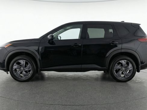 Used 2025 Nissan Rogue SV FWD image 5