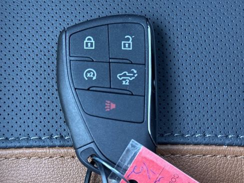 New 2026 GMC Sierra 2500 AT4 w/ AT4 Premium Plus Package image 29