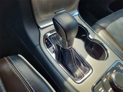 Used 2017 Jeep Grand Cherokee Overland image 35