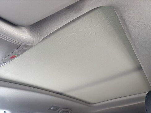 Used 2019 Volkswagen Atlas SEL Premium image 12