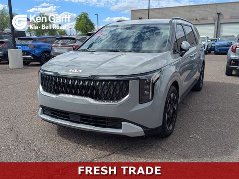 Certified 2025 Kia Carnival EX image 1