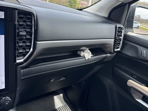 Used 2025 Ford Ranger XLT w/ FX4 Off-Road Package image 19