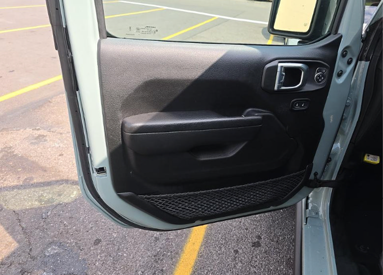 Used 2023 Jeep Wrangler Unlimited w/ 8.4" Radio Group AWD/4WD image 13