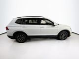 Used 2018 Volkswagen Tiguan SE w/ Front Fog Lights Package image 4