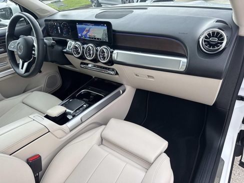 Used 2023 Mercedes-Benz GLB 250 image 14