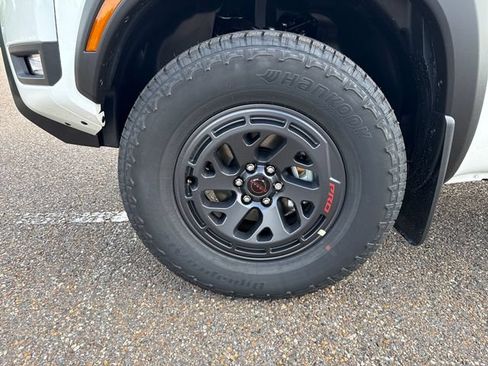 New 2026 Nissan Frontier PRO-4X AWD/4WD image 19