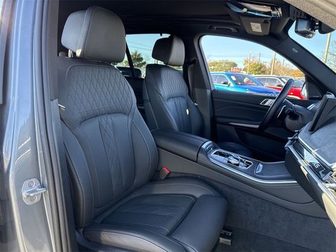 Used 2025 BMW X5 xDrive40i w/ Executive Package image 26