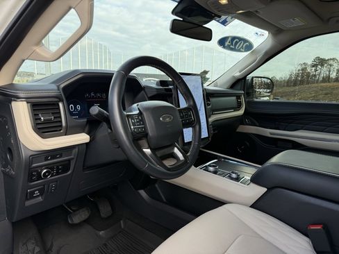 Used 2024 Ford Expedition Max Platinum image 10