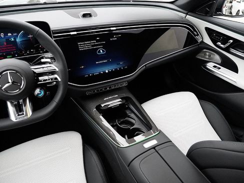 New 2026 Mercedes-Benz E 53 AMG e 4MATIC Sedan image 16