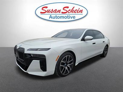 Used 2024 BMW 760i xDrive w/ Premium Package 2