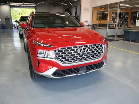 Used 2022 Hyundai Santa Fe SEL w/ Convenience + Premium Package FWD image 3