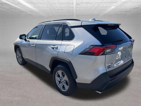 Used 2024 Toyota RAV4 XLE AWD/4WD image 8