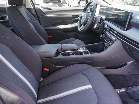 Certified 2025 Hyundai Sonata SEL FWD image 17