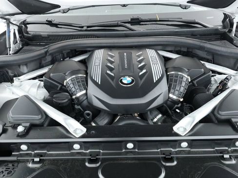 Used 2022 BMW X5 M50i w/ Executive Package image 25