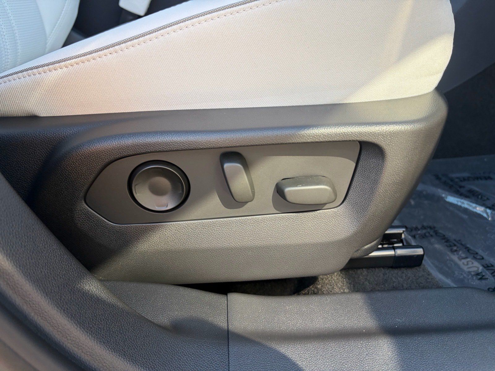 Used 2026 Buick Envision Avenir AWD/4WD image 35