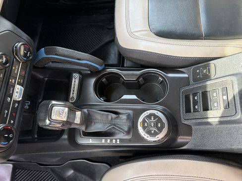 Used 2022 Ford Bronco Wildtrak AWD/4WD image 24