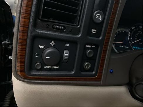 Used 2002 Cadillac Escalade EXT AWD/4WD image 23
