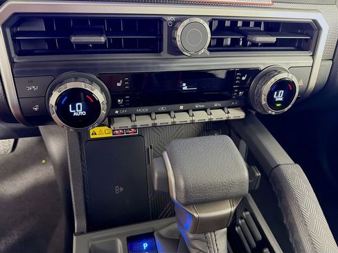 New 2026 Toyota 4Runner Limited AWD/4WD image 19