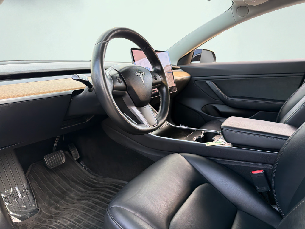 Used 2019 Tesla Model 3 Standard Range Plus RWD image 41