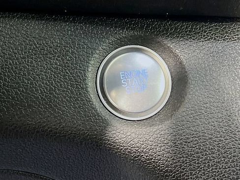 Used 2019 Hyundai Santa Fe FWD image 19