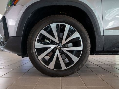 Used 2022 Volkswagen Taos SE image 8