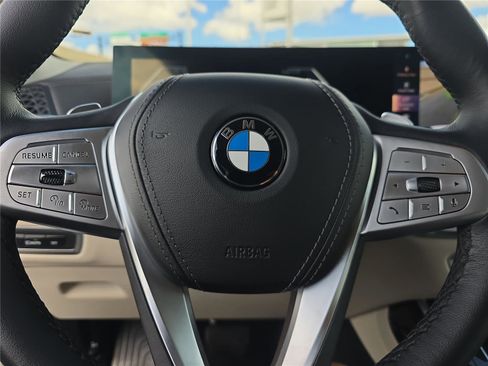 Certified 2024 BMW X7 xDrive40i w/ Executive Package image 24
