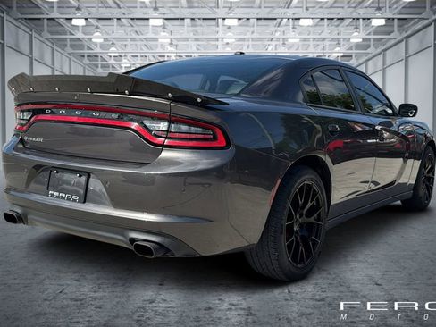 Used 2021 Dodge Charger SXT w/ Leather Interior Group RWD image 5