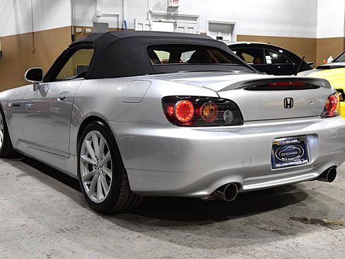 Used 2006 Honda S2000 image 10