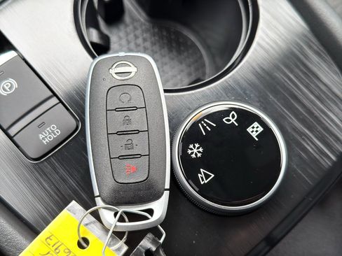 Certified 2023 Nissan Rogue SV image 36