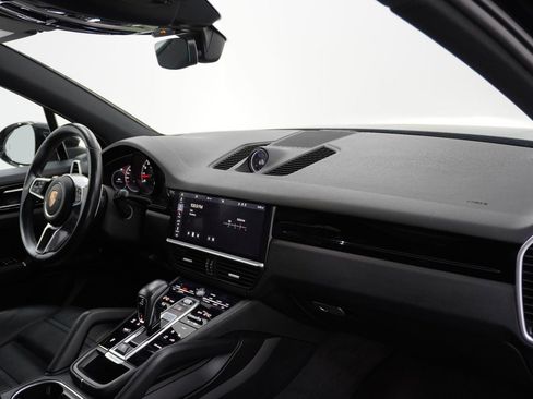 Used 2019 Porsche Cayenne image 21