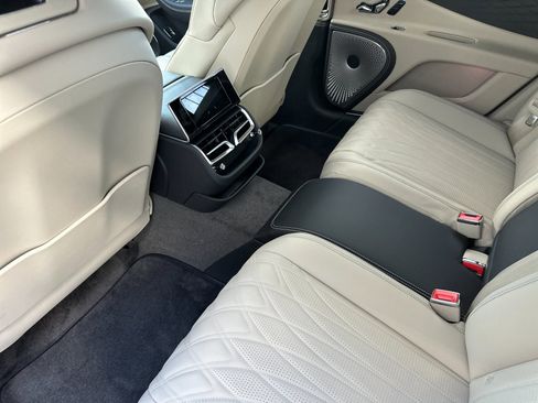 New 2026 Bentley Flying Spur Plug-In Hybrid AWD/4WD image 10