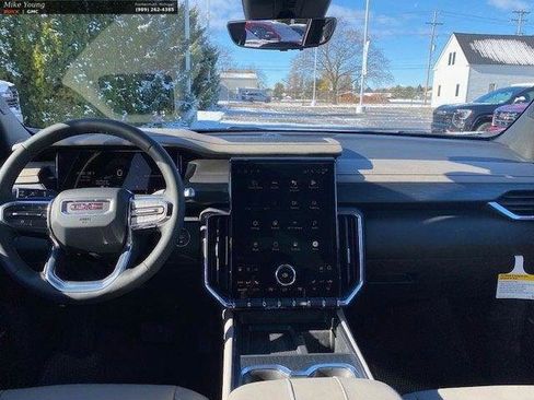 New 2026 GMC Acadia Elevation w/ Elevation Premium Package AWD/4WD image 14