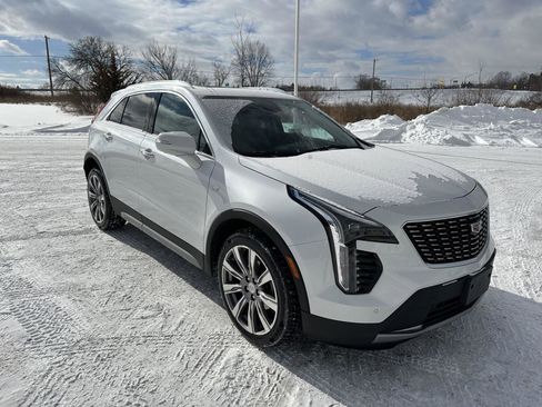 Used 2022 Cadillac XT4 Premium Luxury w/ Sun And Sound Package image 11