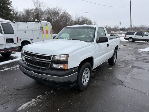 Used 2006 Chevrolet Silverado 1500 W/T image 2
