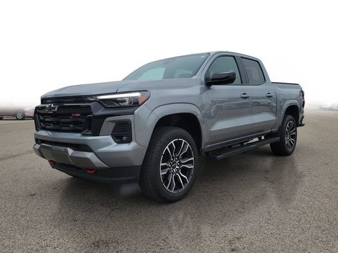 Used 2024 Chevrolet Colorado Z71 w/ LPO, Dark Essentials Package AWD/4WD image 2
